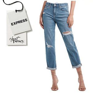 NWT . express . boyfriend jeans . medium wash . 6 regular